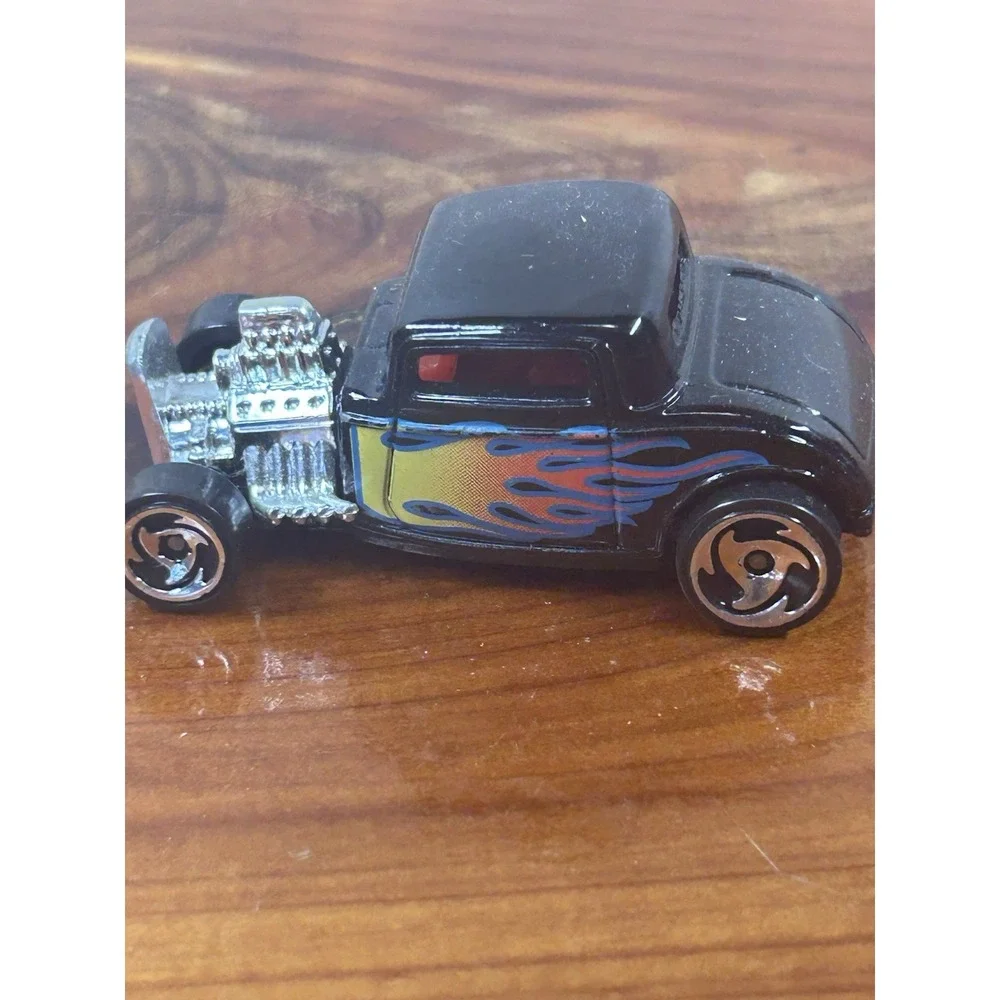 1997 Hot Wheels 1932 Black Ford Coupe w/Flames 1/64 Die Cast Hot Rod Vintage Car